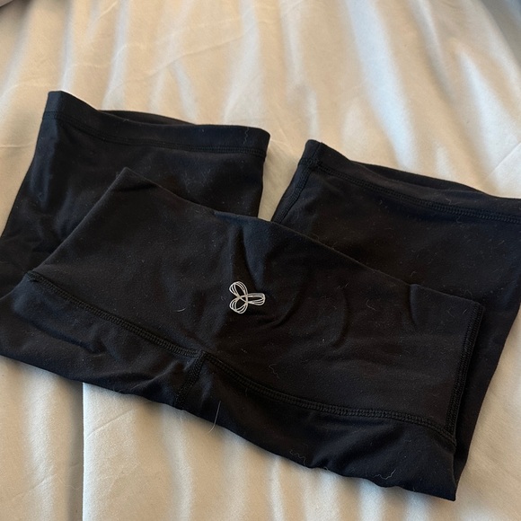 Aritzia Black Bike Shorts - Picture 2 of 3